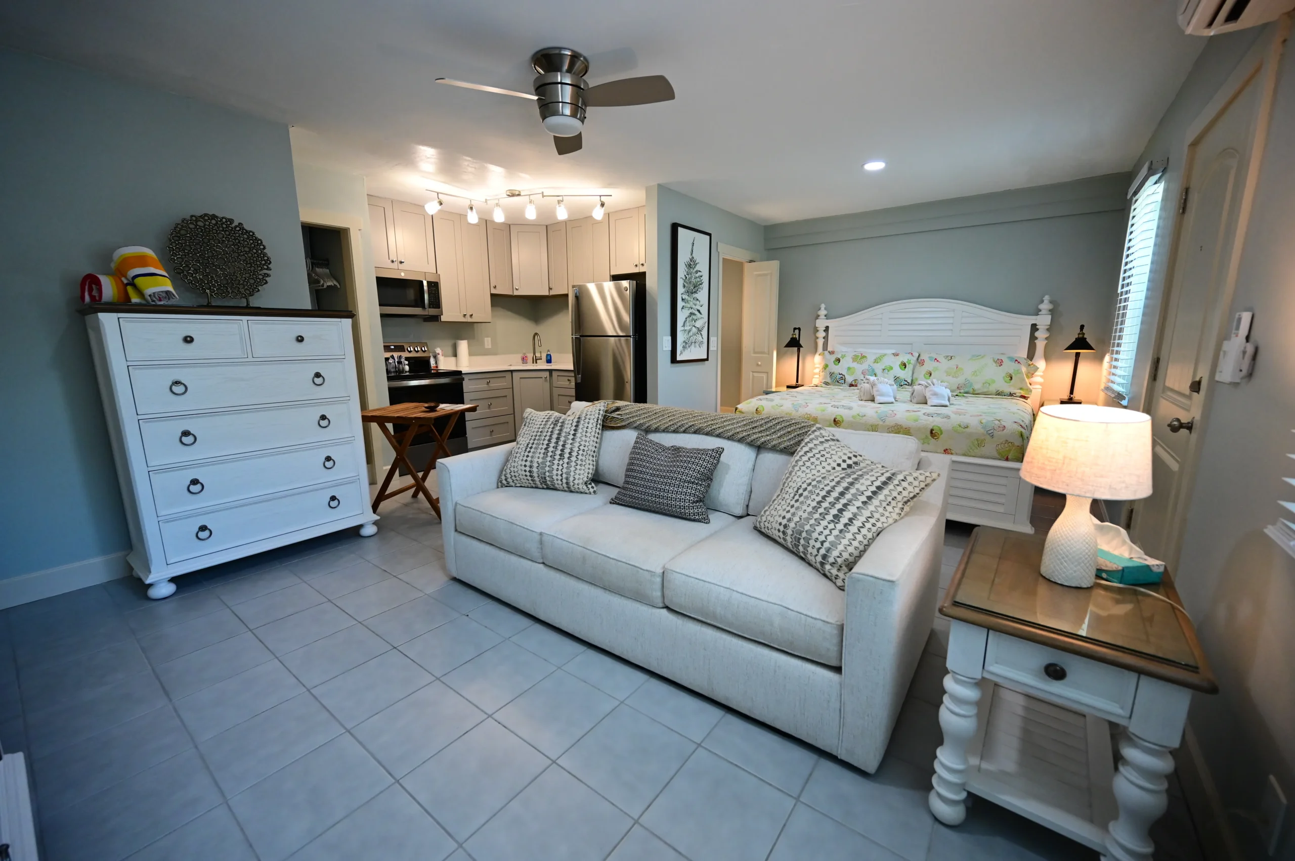 Tarpon Tale Inn